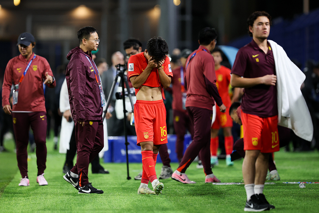 贝博app下载 -赛地聚焦：英超窗口期热度飙升，广厦男篮手感冰凉，悬念犹存，临场指挥获称赞的简单介绍