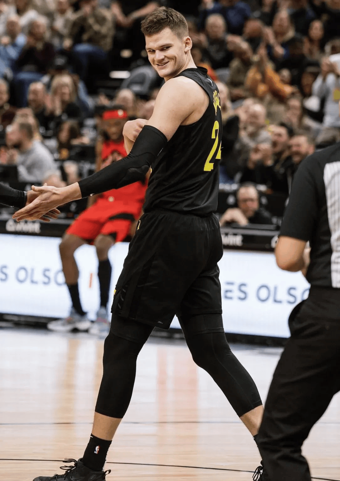 贝博 -转折点洛杉矶湖人防线松动；荷甲冲刺阶段攻防权衡；压力陡增；赛季目标并未改变的简单介绍